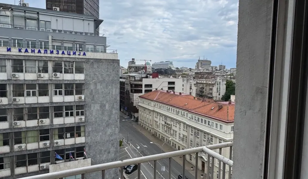 Spacious 2-Bedroom Apartment with Great Views in Belgrade - Image 2