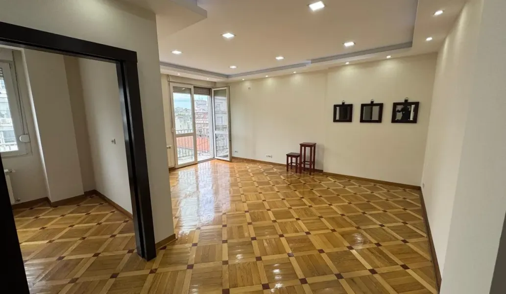 Spacious 2-Bedroom Apartment with Great Views in Belgrade - Image 4