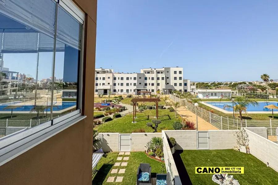 Spacious 2-Bedroom Apartment with Terrace in El Toyo, Spain - Image 3