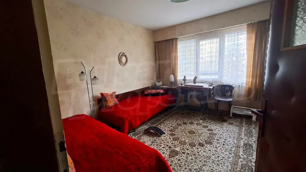 Spacious 3-Bed Apartment in Levski, Varna - Investment Opportunity - Image 4