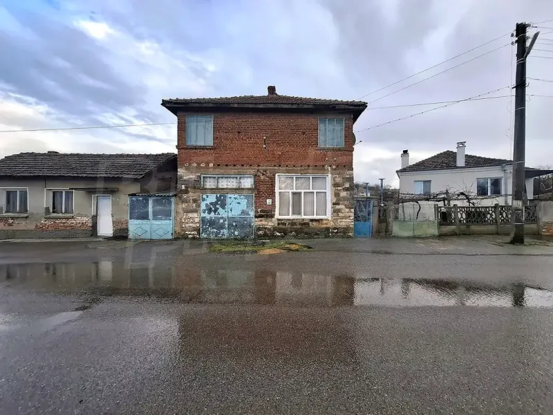 Spacious 2-Story House with Garden in Melnitsa Village, Elhovo - Image 5