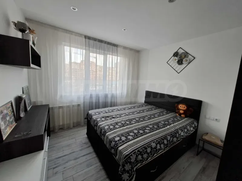 Fully Furnished 2-Bedroom Apartment in Varna - Image 4