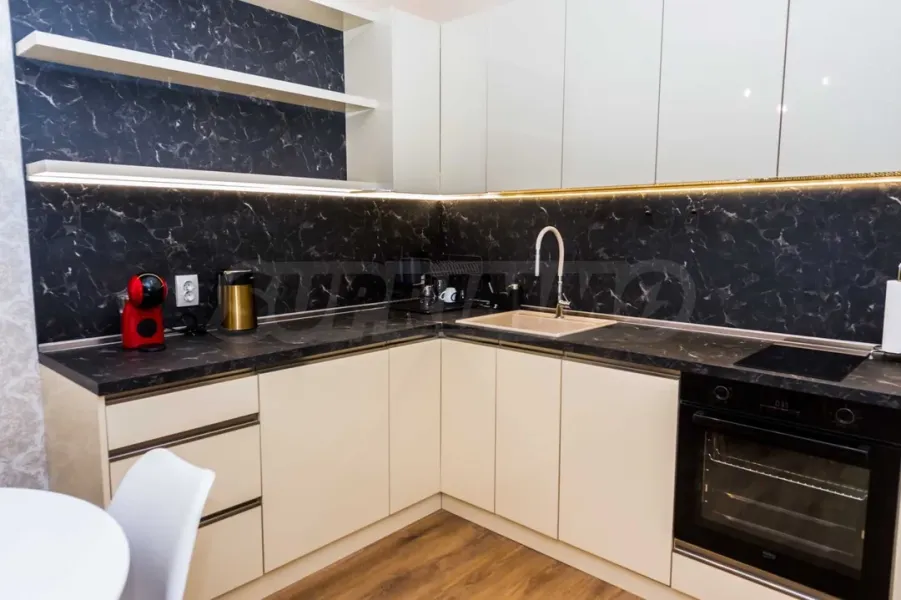 Spacious Fully Furnished Apartment Near Burgas Gardens - Image 2
