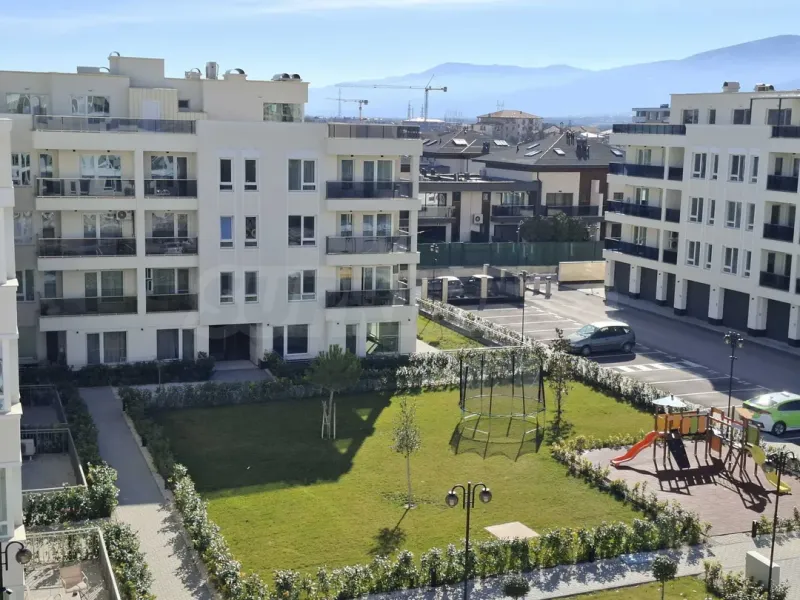 Stylish 2-Bedroom Apartment Near Rhodope Mountains - Image 3