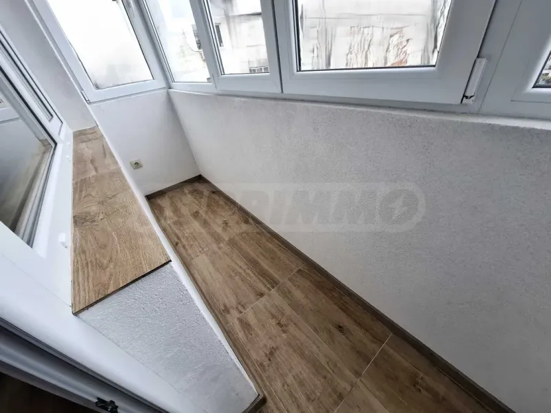 Spacious Apartment in Varna's "Vazrjadane" District - Image 1
