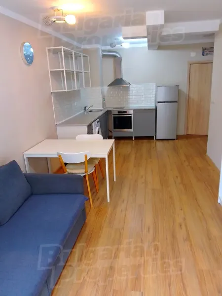 Spacious, Fully Furnished 1-Bedroom Apartment with Terrace in Briz, Varna - Image 4