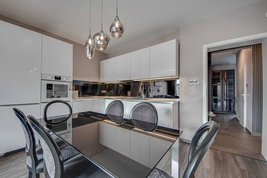 Fully Furnished Sofia Apartment - Luxurious Residence on Vitosha Blvd - Image 1