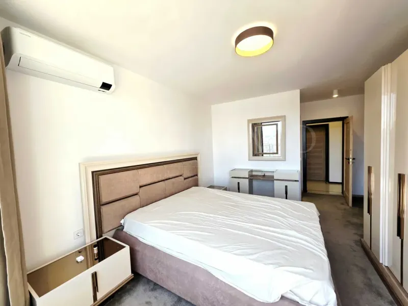 Spacious, Fully Furnished Apartment with Stunning Views - Image 3