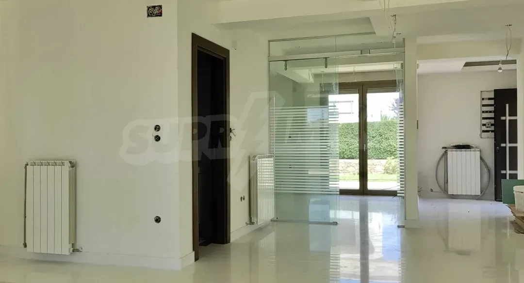 Luxurious New Construction Villa in Plagiari, Near Thessaloniki - Image 3