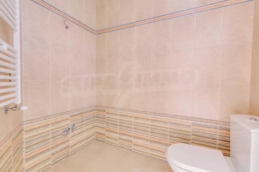 Spacious Villa in Kallithea with Pool and Multiple Amenities - Image 2