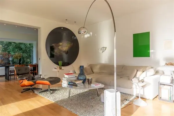 South-Facing Villa with Five Bedrooms and Garden in Ukkel - Image 3