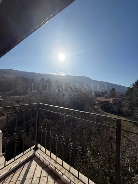 Luxurious Simeonovo Maisonette with Stunning Mountain Views - Image 1