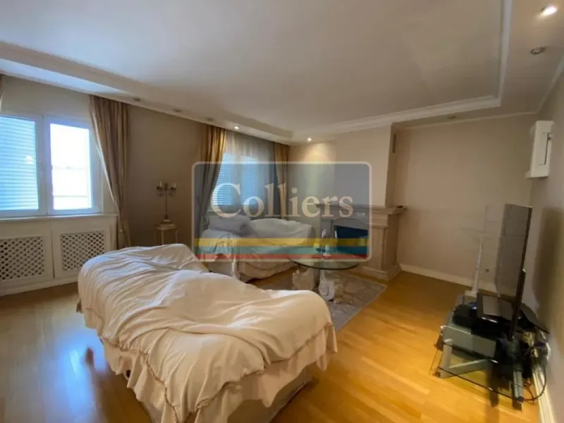 Luxury Two-Level Penthouse Apartment in Belgrade's Dorćol District - Image 2