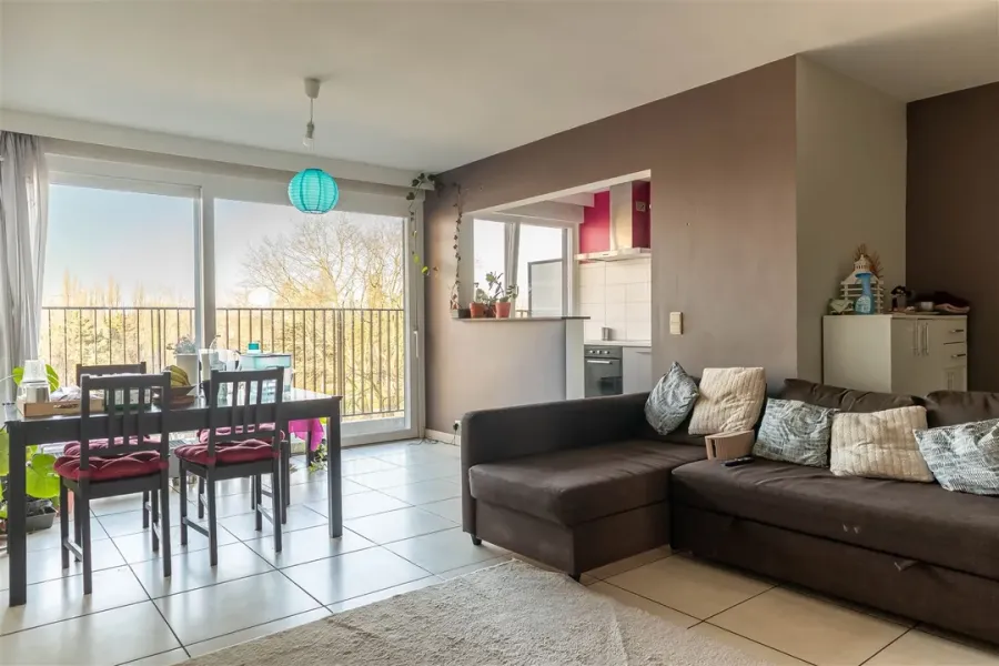 Charming Apartment with Double Terrace in Evere - Perfect for Living - Image 1