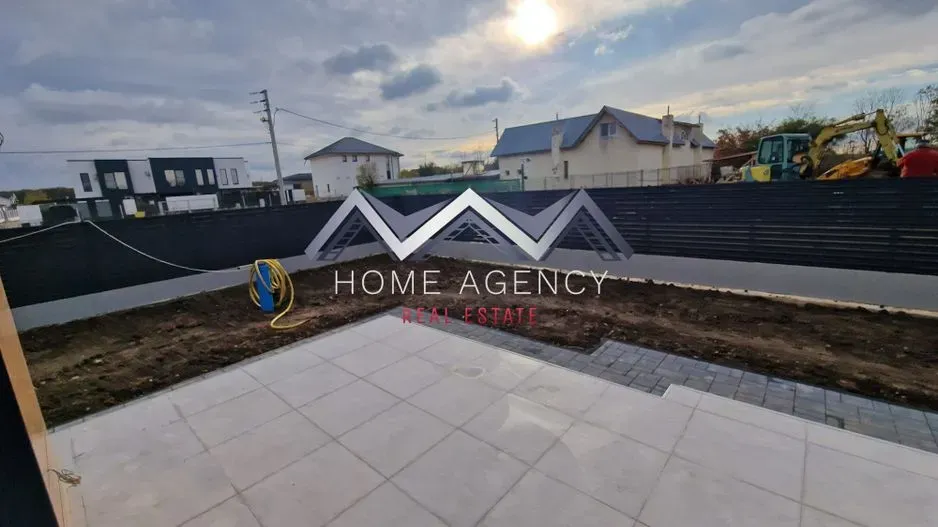 Spacious House with Land in Balotești - 3 Bedrooms, 2 Bathrooms - Image 2