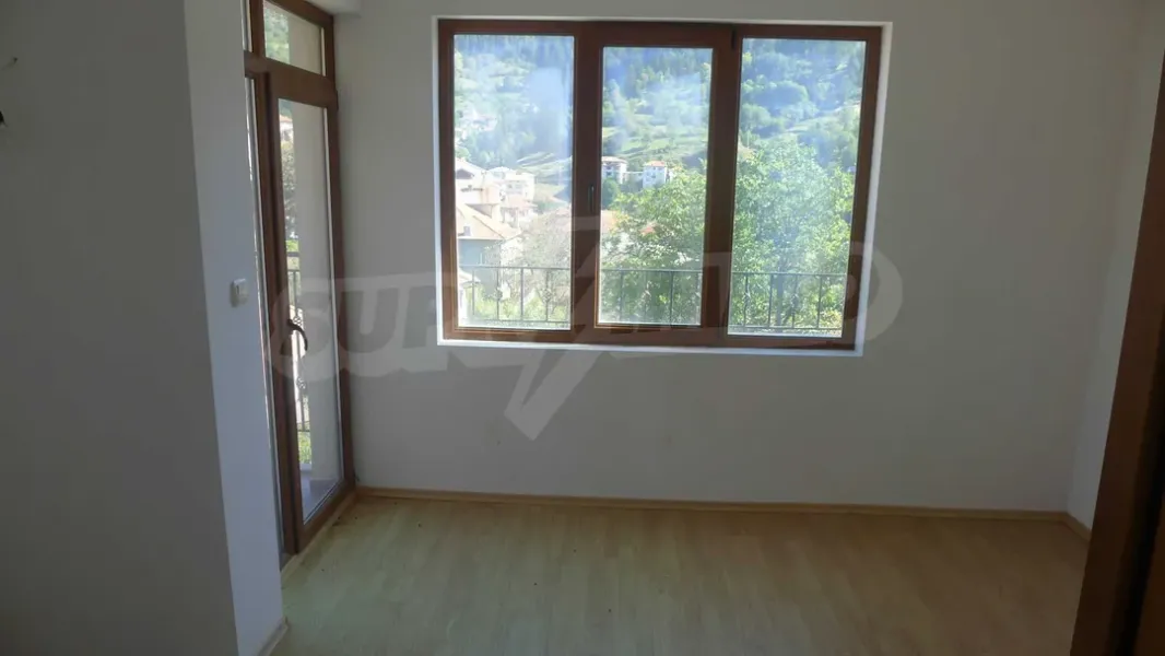 Spacious 1-Bedroom Apartment with Stunning Mountain Views Near Pamporovo and Smolyan. - Image 2