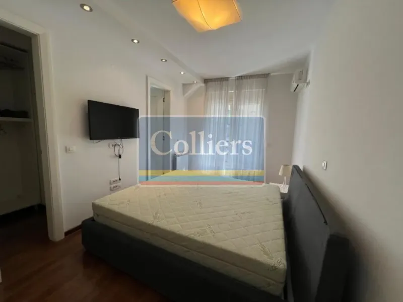 Spacious 4BR Apartment with Terrace - Vracar, Belgrade - Image 1