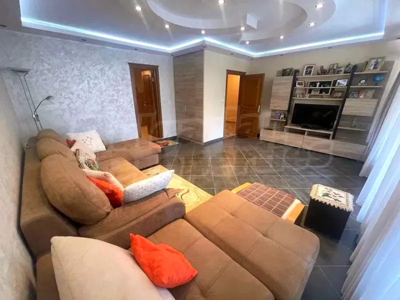 Spacious 2-Bedroom Apartment Near Borisova Garden, Burgas, Fully Furnished - Image 5