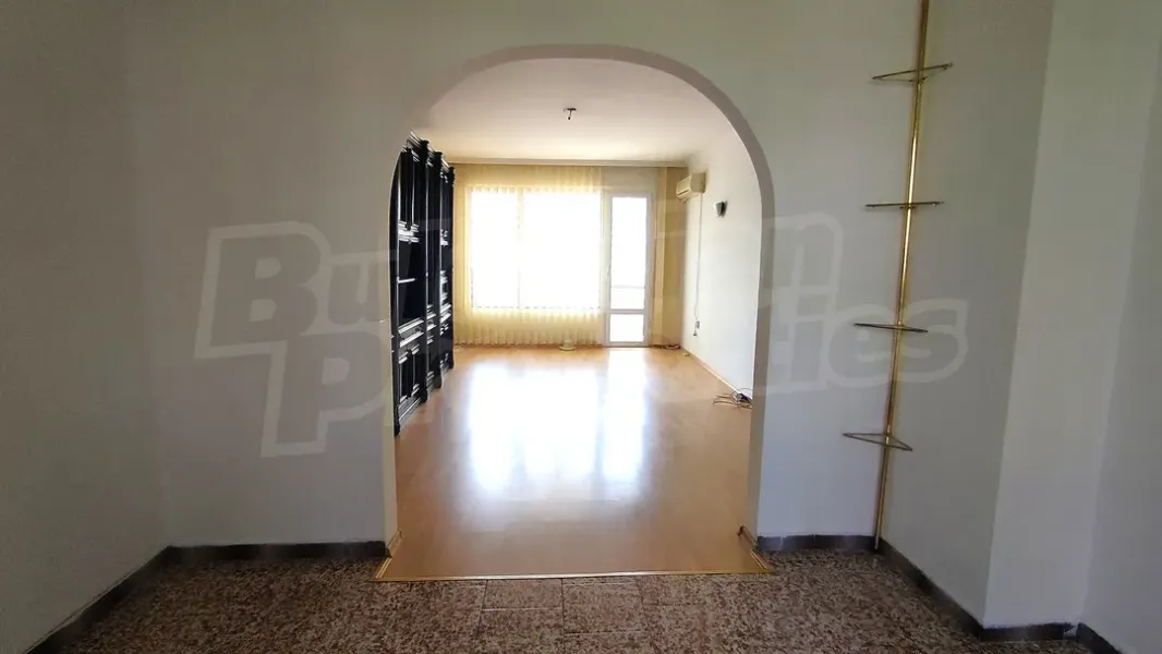 Spacious Apartment in Central Stara Zagora – 2 Bedrooms For Sale - Image 4