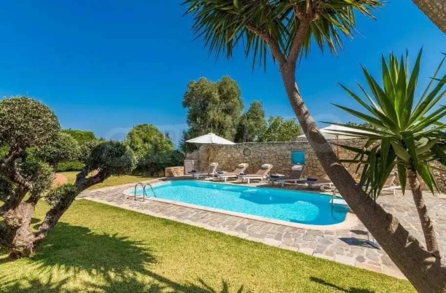Stunning Zakynthos Villa: 5 Bedrooms, 4 Bathrooms, Mediterranean Paradise - Image 1