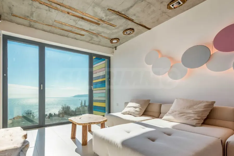 Luxury Varna Apartment with Sea View & Smart Features - Image 4