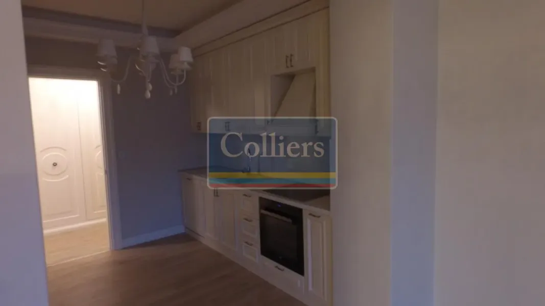 Spacious 5-Bedroom Apartment in Belgrade's Senjak District - Image 2