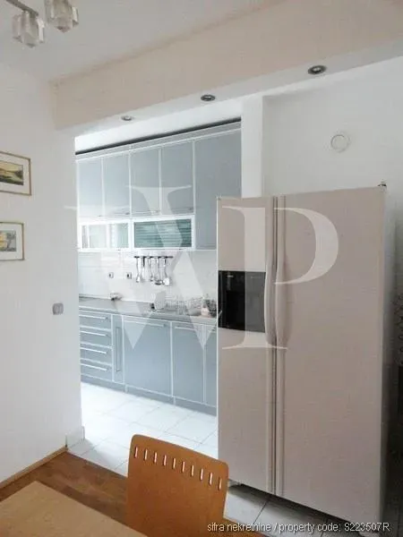Spacious 2-Bedroom Apartment with Garage Near Arena in Belgrade - Image 4