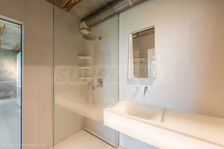 Luxury 2-Bedroom Apartment in Varna - Smart Building - Image 5