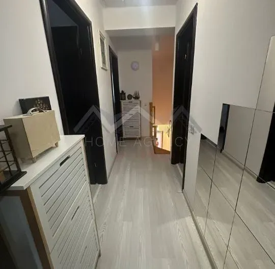 Luxurious Modern House in Otopeni – 3 Bed, 2 Bath - Image 1