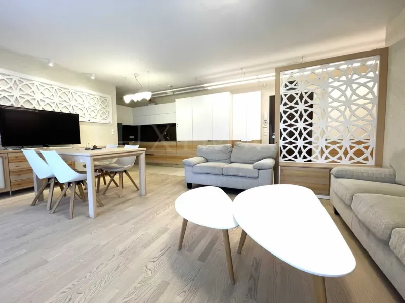 Spacious 2-Bedroom Apartment w/ Parking in Flora Park, Sofia - Image 2