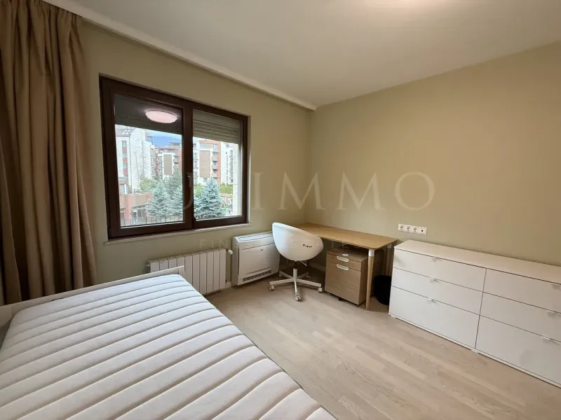Spacious 2-Bedroom Apartment w/ Parking in Flora Park, Sofia - Image 4