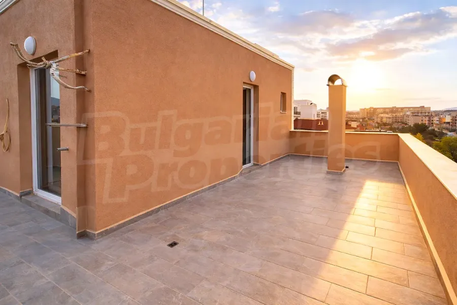 Spacious Plovdiv Apartment with Rooftop Terrace & Parking Space - Image 1