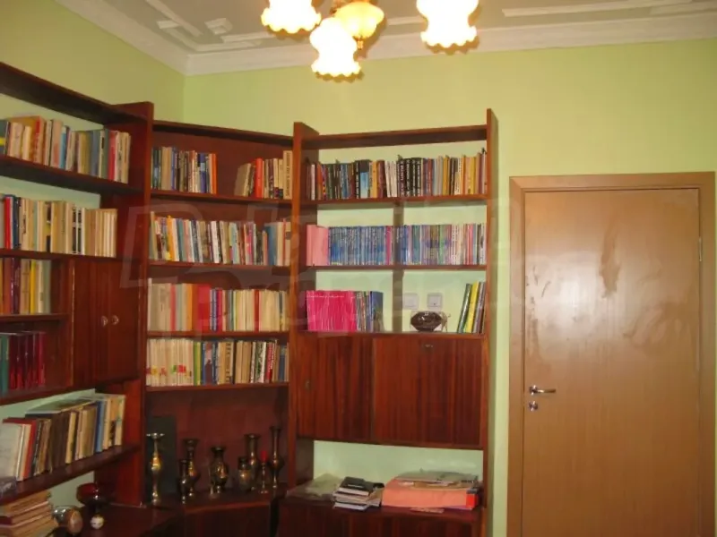 Spacious Fully Furnished Apartment Near Chataldzha Market, Varna - Image 4