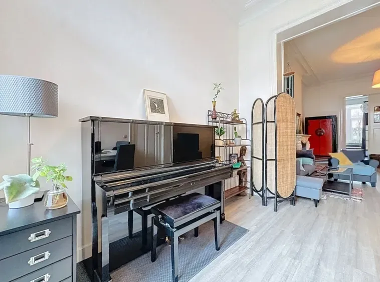 Stylish 2-Bedroom Apartment with Terrace in Brussels' Place Brugmann - Image 5