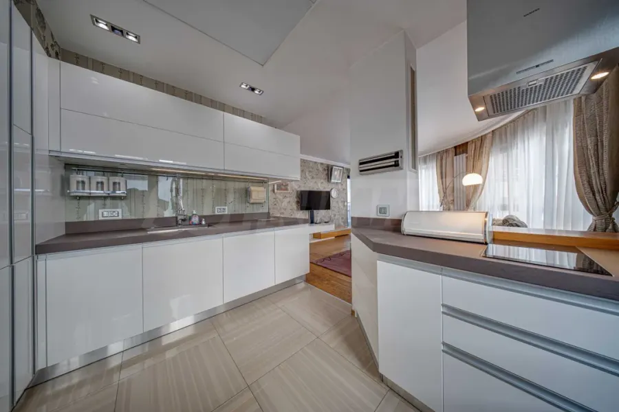 Spacious Fully Furnished Apartment Near US Embassy - Sofia - Image 2