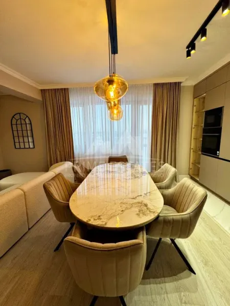 Stylish 3-Bedroom Apartment for Rent in Bucharest's Baneasa Area - Image 2