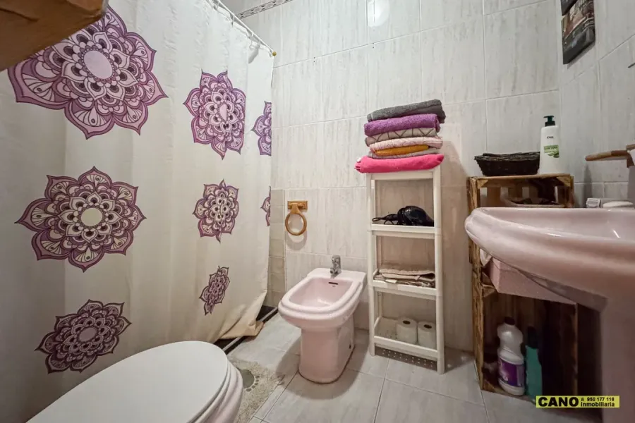 Spacious 3-Bedroom Apartment with Pool & Garage in Aguadulce - Image 4