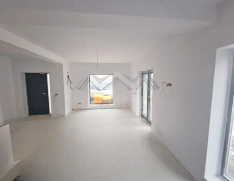 Spacious House in Otopeni with Modern Comfort and Style - Image 3