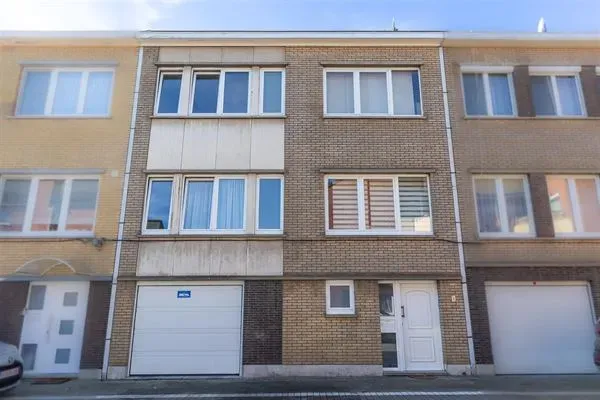 Charming Cul-de-Sac House with 3 Bedrooms – Perfect Family Home - Image 4