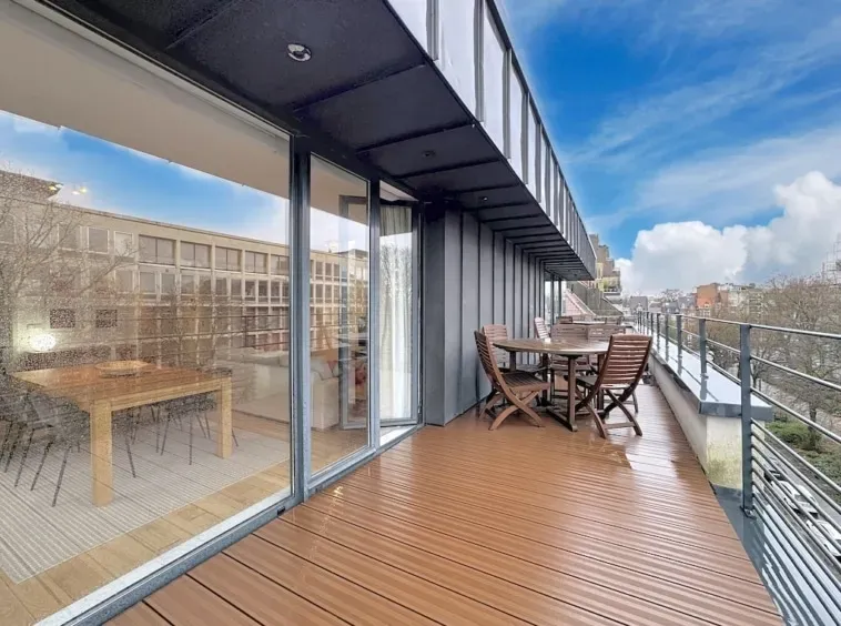 Luxurious Brussels Penthouse with Park Views – Spacious & Fully Furnished - Image 3