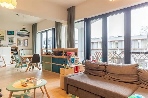 Spacious 3-Bedroom Apartment with Garage in Attractive Ukkel Location - Image 3