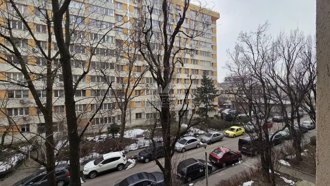 Spacious 3-Bedroom Apartment in Bucharest – Close to Obor Square - Image 2