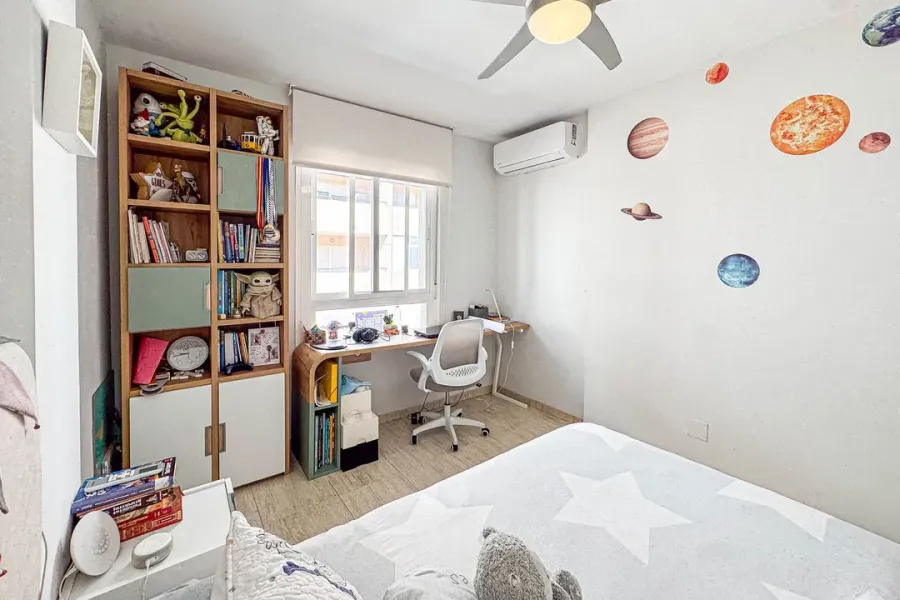 Spacious Triplex Apartment with Garage and Solar Panels in Roquetas de Mar - Image 1