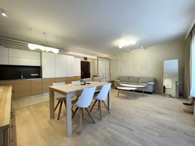 Spacious 2-Bedroom Apartment w/ Parking in Flora Park, Sofia - Image 1
