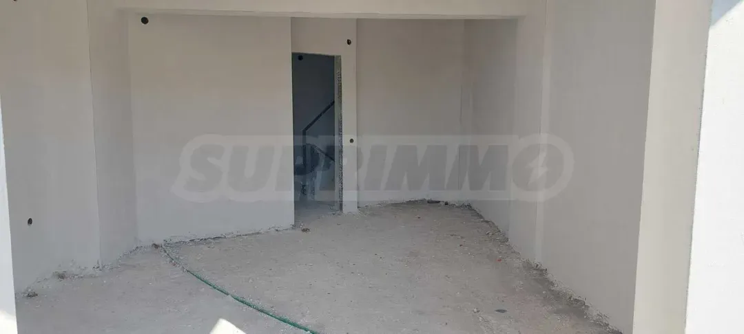 Spacious Four-Bedroom House in Nea Moudania, Close to the Sea - Image 4