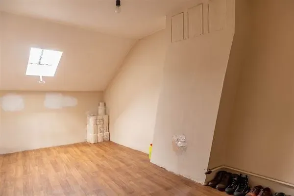 Spacious 4-Bedroom Duplex Apartment in Schaarbeek’s Botanique District - Image 1