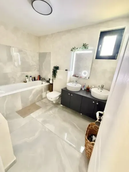 Spacious New 4-Bedroom Duplex House in Pantelimon, Romania - Image 2