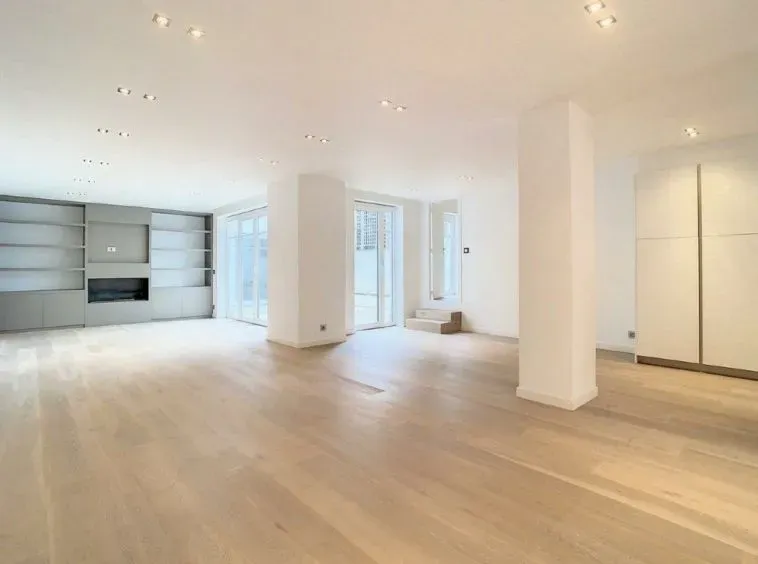 Spacious Apartment with Patio Near Abbaye de la Cambre - Image 2