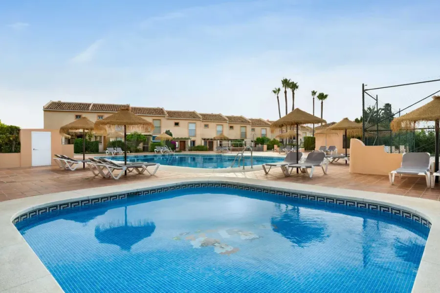 Spacious, Fully Furnished Coastal Home in Marina del Sol - Image 1