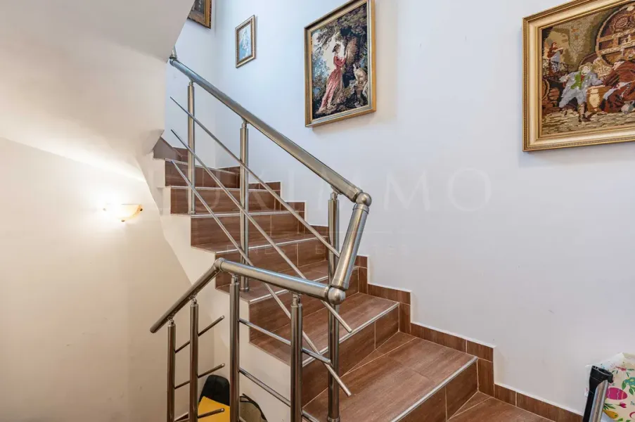 Spacious, Fully Furnished Villa with Yard Near Veliko Tarnovo - Image 2